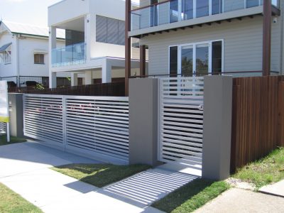 drivewaygateopen01